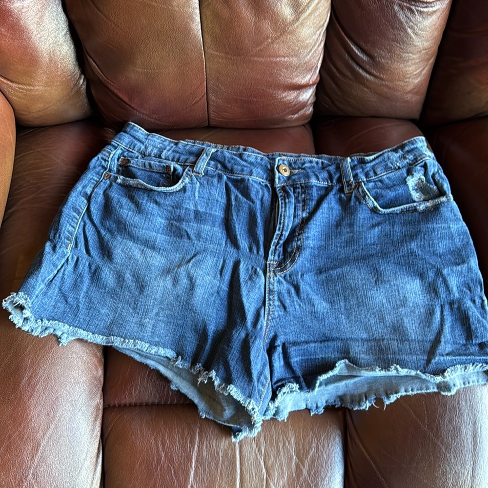 Junior jean shorts